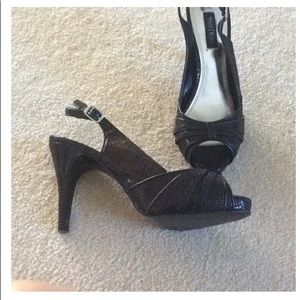 White House Black Market Caitlyn 9M Black Heels